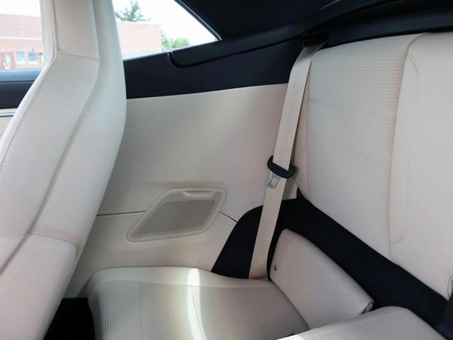 Photo of 2024 White Porsche 911