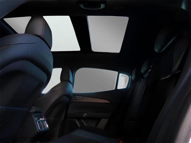 Photo of 2025 Bianco Maserati Grecale Folgore