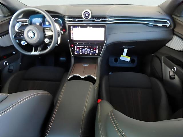 Photo of 2025 Bianco Maserati Grecale Folgore