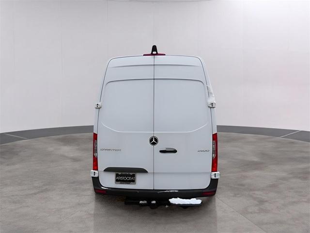 Photo of 2024 Arctic White Mercedes-Benz Sprinter 2500