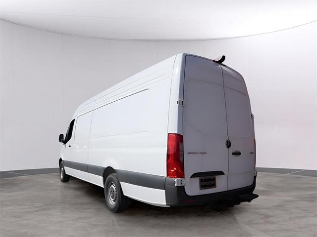 Photo of 2024 Arctic White Mercedes-Benz Sprinter 2500