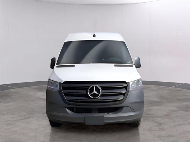 Photo of 2024 Arctic White Mercedes-Benz Sprinter 2500