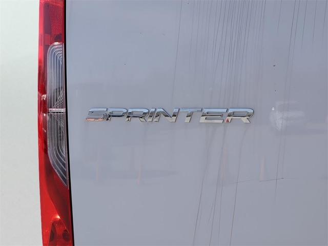 Photo of 2024 Arctic White Mercedes-Benz Sprinter 2500