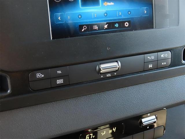 Photo of 2024 Arctic White Mercedes-Benz Sprinter 2500
