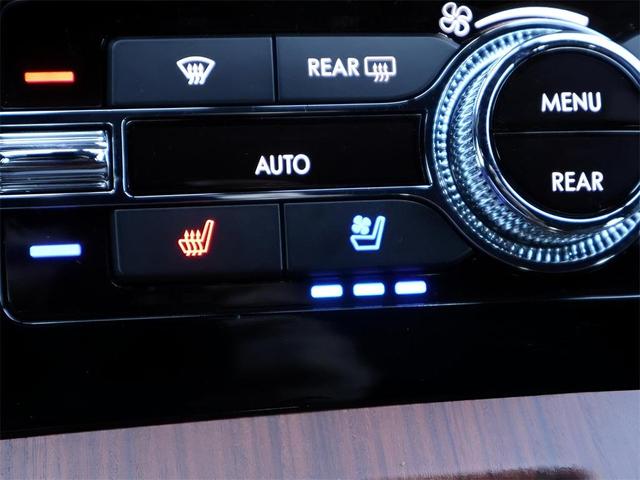 Photo of 2024 Ceramic Pearl Metallic Lincoln Navigator