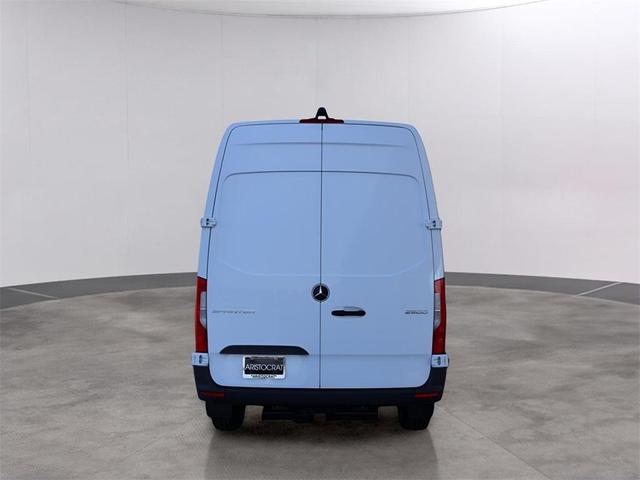 Photo of 2025 Arctic White Mercedes-Benz Sprinter 2500