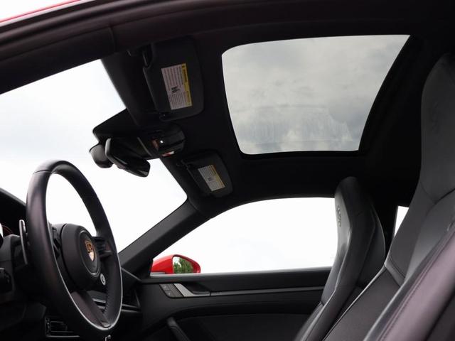 Photo of 2023 Red Porsche 911