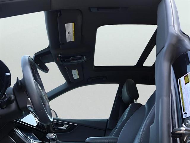 Photo of 2019 Orca Black Metallic Audi Q8