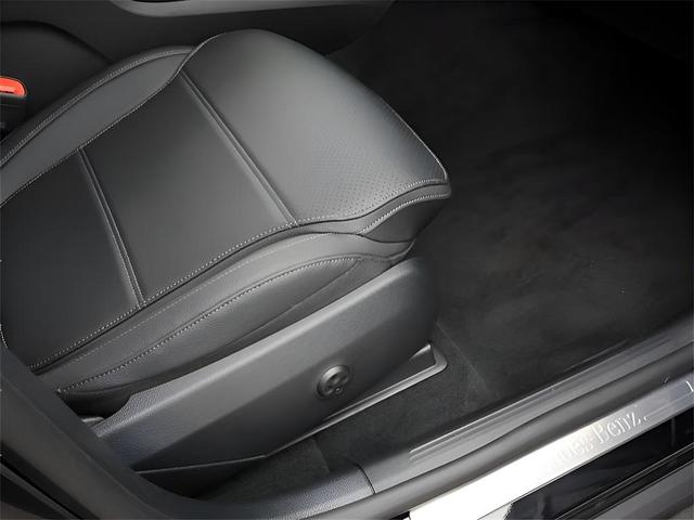 Photo of 2025 Black Mercedes-Benz GLC 350e