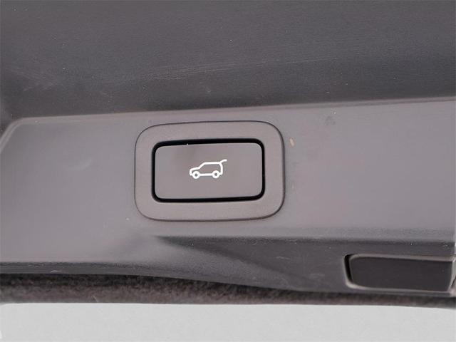 Photo of 2021 Santorini Black Land Rover Range Rover Sport