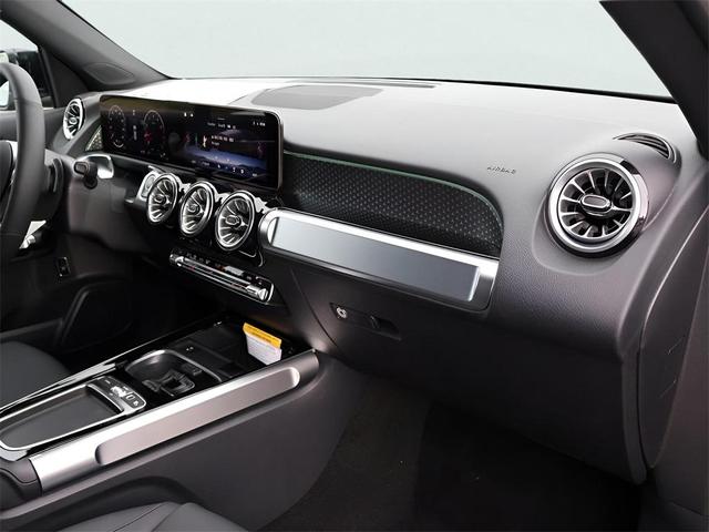 Photo of 2025 Midnight Black Mercedes-Benz GLB 250