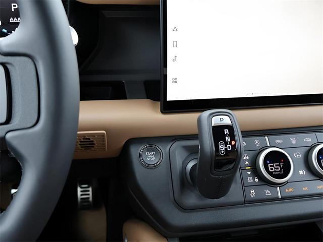 Photo of 2025 Fuji White Land Rover Defender