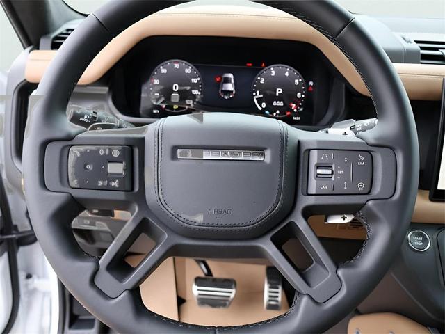 Photo of 2025 Fuji White Land Rover Defender