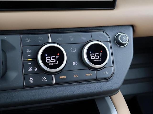 Photo of 2025 Fuji White Land Rover Defender