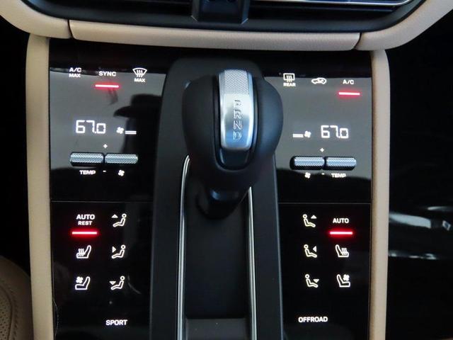 Photo of 2025 Volcano Grey Metallic Porsche Macan