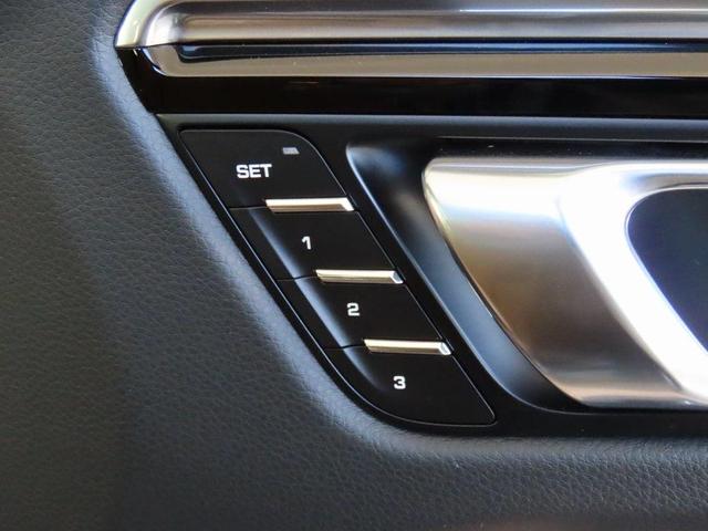 Photo of 2025 Volcano Grey Metallic Porsche Macan
