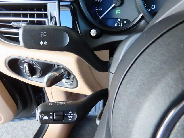 Photo of 2025 Volcano Grey Metallic Porsche Macan