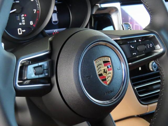 Photo of 2025 Volcano Grey Metallic Porsche Macan