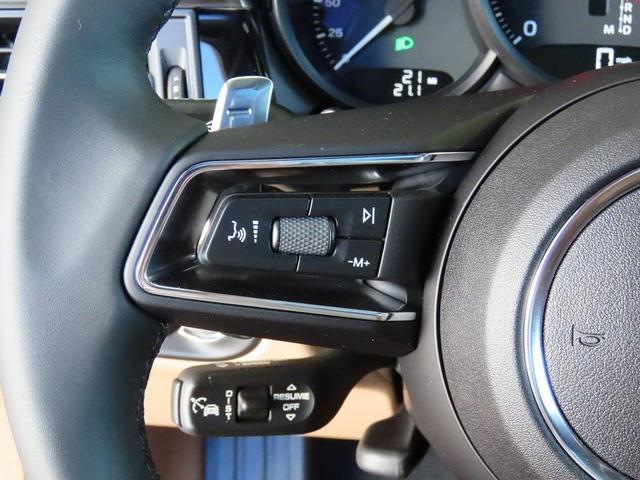 Photo of 2025 Volcano Grey Metallic Porsche Macan