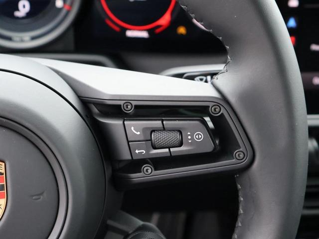 Photo of 2024 Black Porsche 911