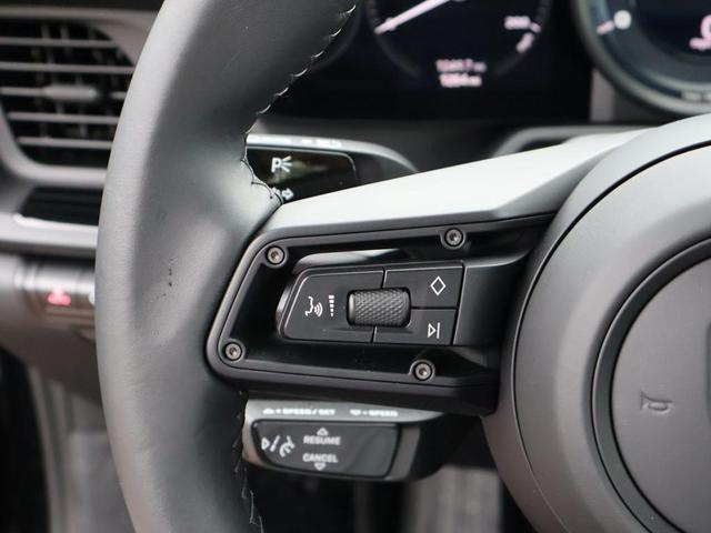 Photo of 2024 Black Porsche 911
