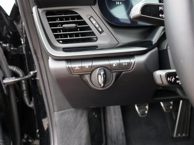 Photo of 2024 Black Porsche 911