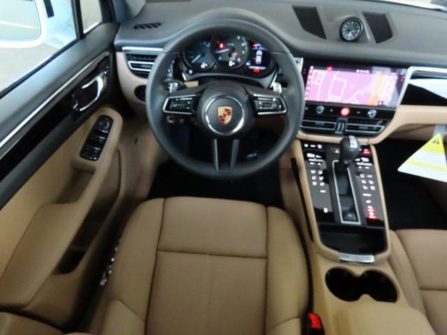Photo of 2025 Carrara White Metallic Porsche Macan