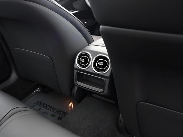 Photo of 2025 Black Mercedes-Benz C-Class