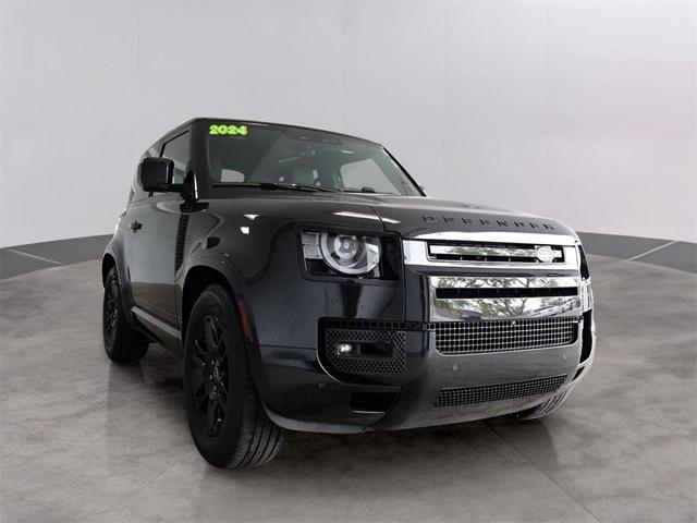 Photo of 2024 Santorini Black Land Rover Defender