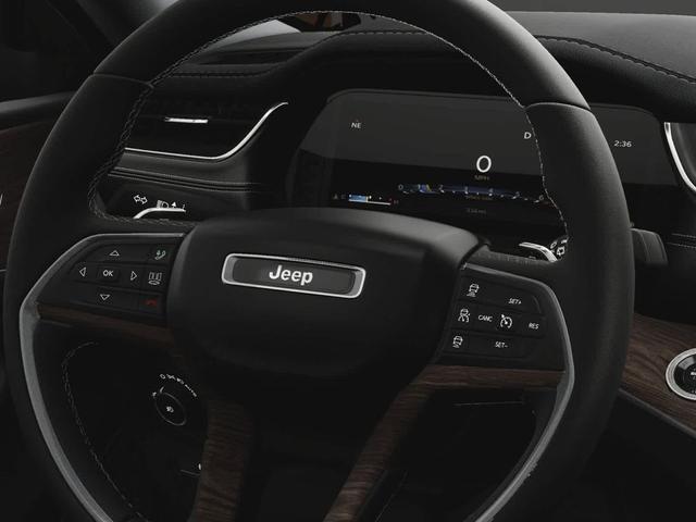 Photo of 2025 Bright White Clearcoat Jeep Grand Cherokee