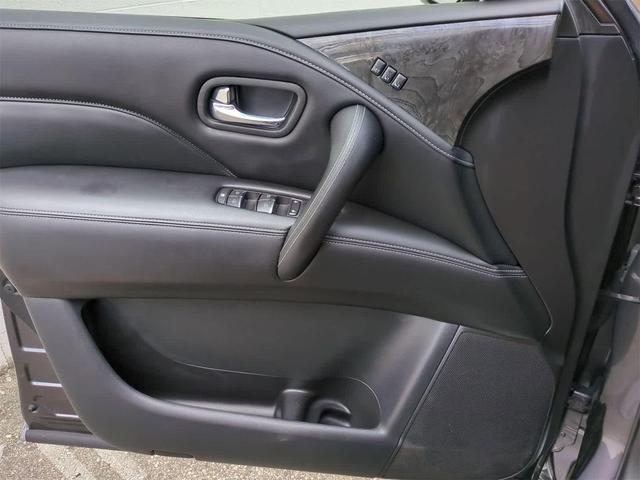 Photo of 2022 Anthracite Gray INFINITI QX80