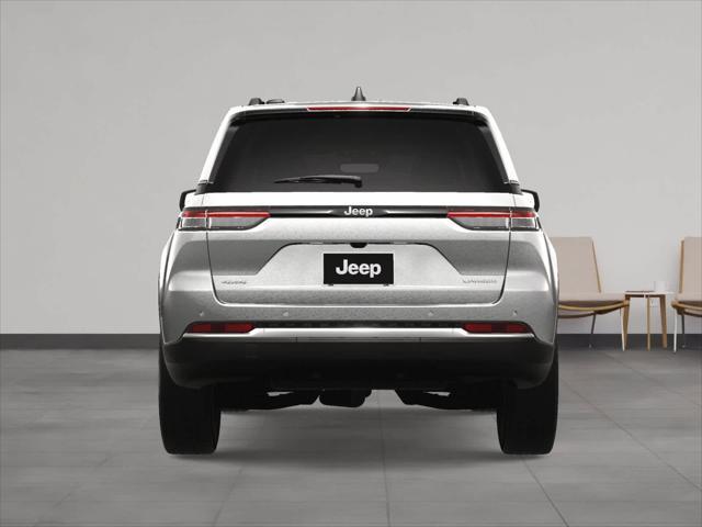 Photo of 2025 Silver Zynith Jeep Grand Cherokee