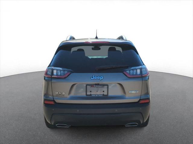 Photo of 2021 Light Brownstone Pearlcoat Jeep Cherokee