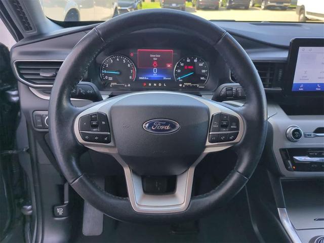 Photo of 2023 Carbonized Gray Metallic Ford Explorer