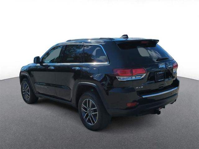 Photo of 2020 Diamond Black Crystal Pearlcoat Jeep Grand Cherokee