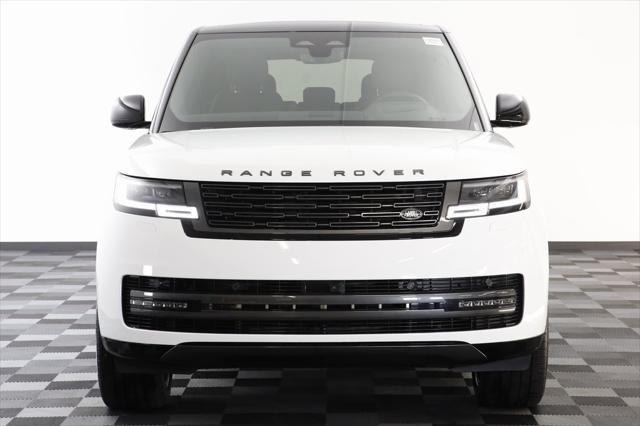Photo of 2025 White Land Rover Range Rover