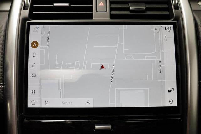 Photo of 2025 Santorini Black Metallic Land Rover Discovery