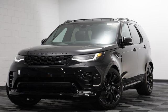 Photo of 2025 Santorini Black Metallic Land Rover Discovery