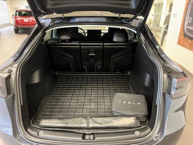 Photo of 2022 Midnight Silver Metallic Tesla Model Y