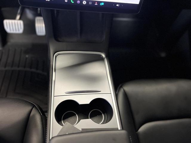 Photo of 2022 Midnight Silver Metallic Tesla Model Y
