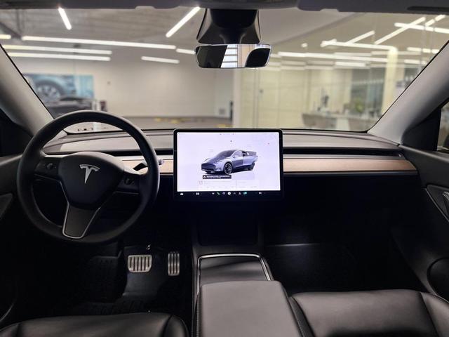 Photo of 2022 Midnight Silver Metallic Tesla Model Y