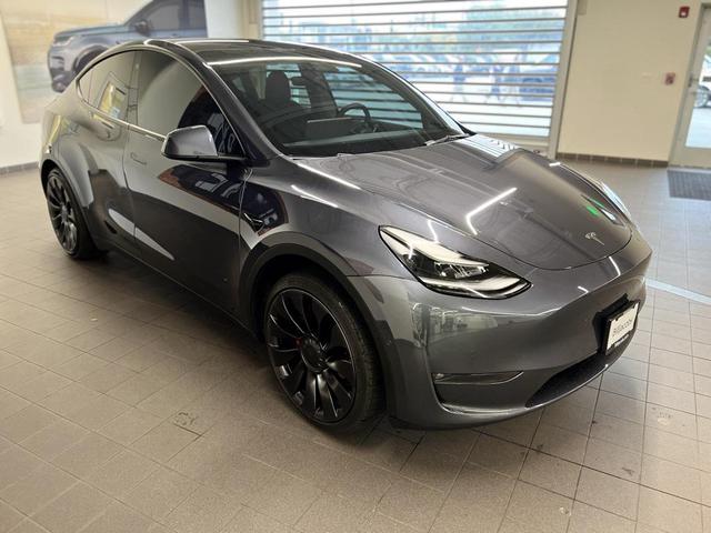 Photo of 2022 Midnight Silver Metallic Tesla Model Y