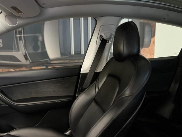 Photo of 2022 Midnight Silver Metallic Tesla Model Y