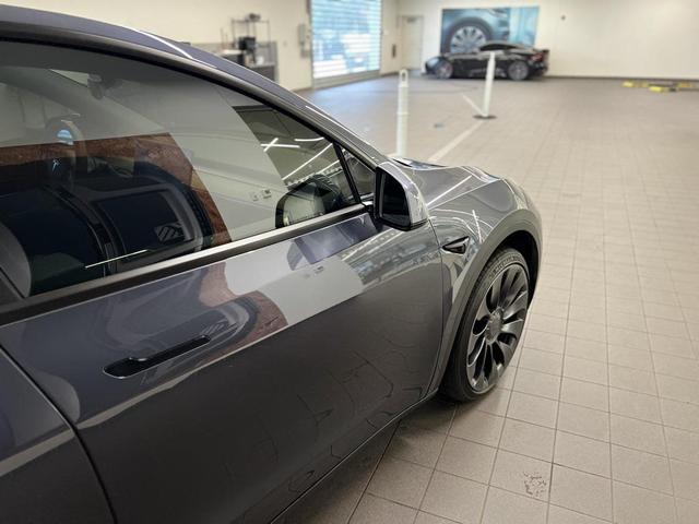 Photo of 2022 Midnight Silver Metallic Tesla Model Y