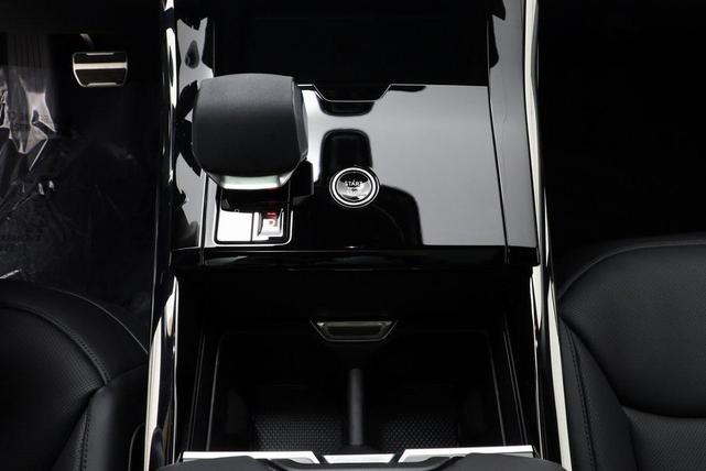 Photo of 2025 Firenze Red Metallic Land Rover Range Rover Sport