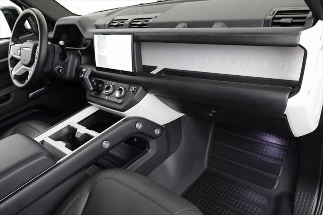 Photo of 2025 Silicon Silver Premium Metallic Land Rover Defender
