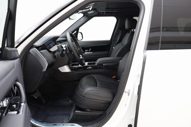 Photo of 2025 White Land Rover Range Rover