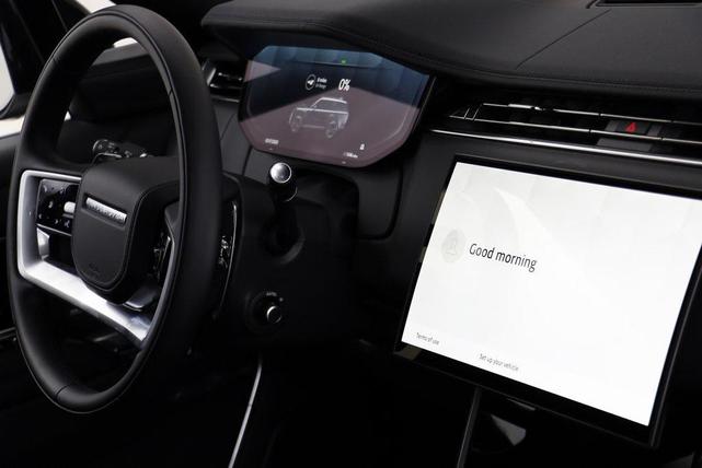 Photo of 2025 White Land Rover Range Rover