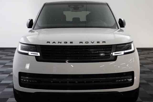 Photo of 2025 White Land Rover Range Rover