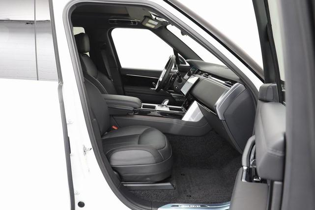 Photo of 2025 White Land Rover Range Rover